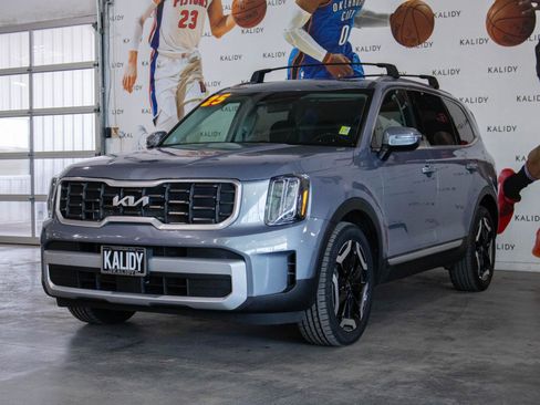 Used 2025 Kia Telluride S image 22