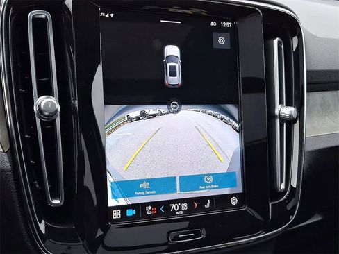 Used 2023 Volvo XC40 B5 Ultimate w/ Protection Package Premier image 14