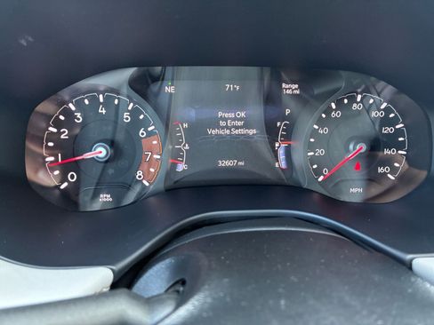 Used 2025 Jeep Compass Limited image 41