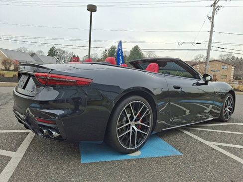 Used 2024 Maserati GranCabrio Trofeo image 4