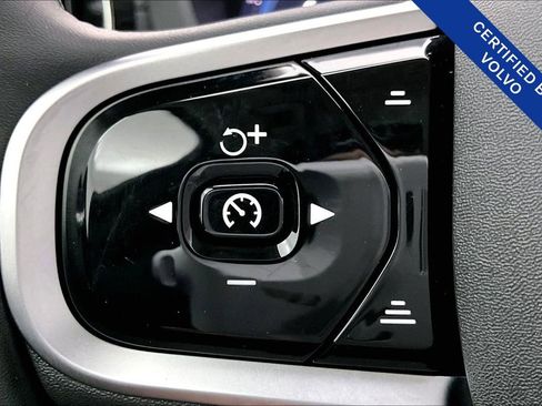 Used 2025 Volvo XC60 B5 Ultra w/ Protection Package Premier image 26