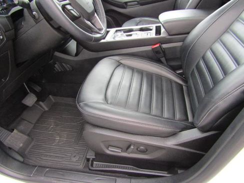 Used 2023 Ford Edge SEL w/ Convenience Package image 14