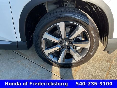 Certified 2025 Honda Pilot Elite image 5