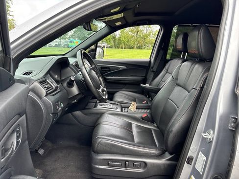 Used 2023 Honda Passport TrailSport image 15