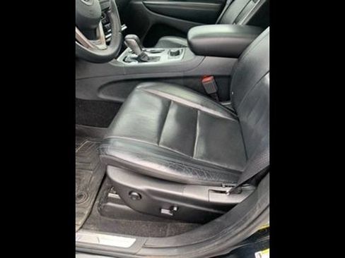 Used 2019 Jeep Grand Cherokee Limited w/ Luxury Group II AWD/4WD image 2