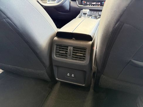 Used 2025 Nissan Rogue SV AWD/4WD image 24