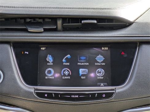 Used 2017 Cadillac XT5 FWD image 18