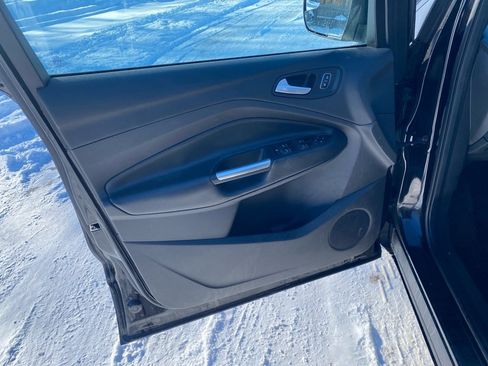 Used 2019 Ford Escape SE image 10