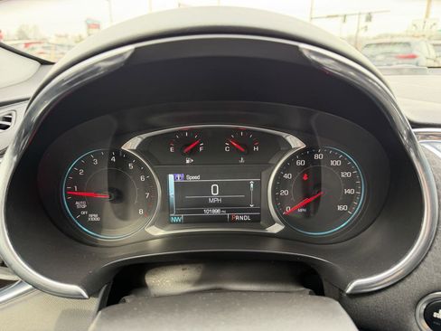 Used 2018 Chevrolet Malibu LT image 24