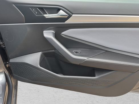 New 2026 Volkswagen Jetta SE FWD image 10