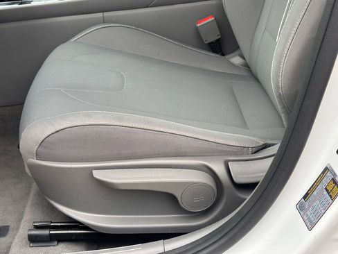 Used 2023 Hyundai Elantra SEL w/ Convenience Package image 21