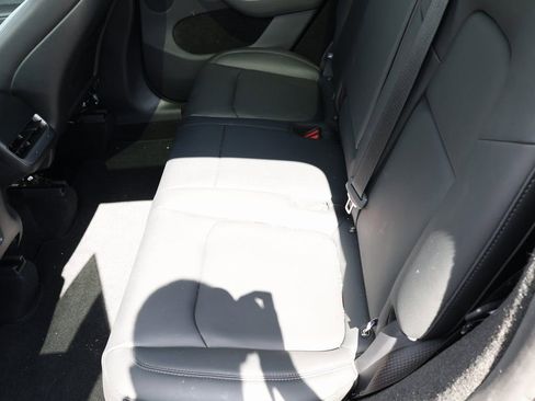 Used 2025 Tesla Model Y Long Range image 22