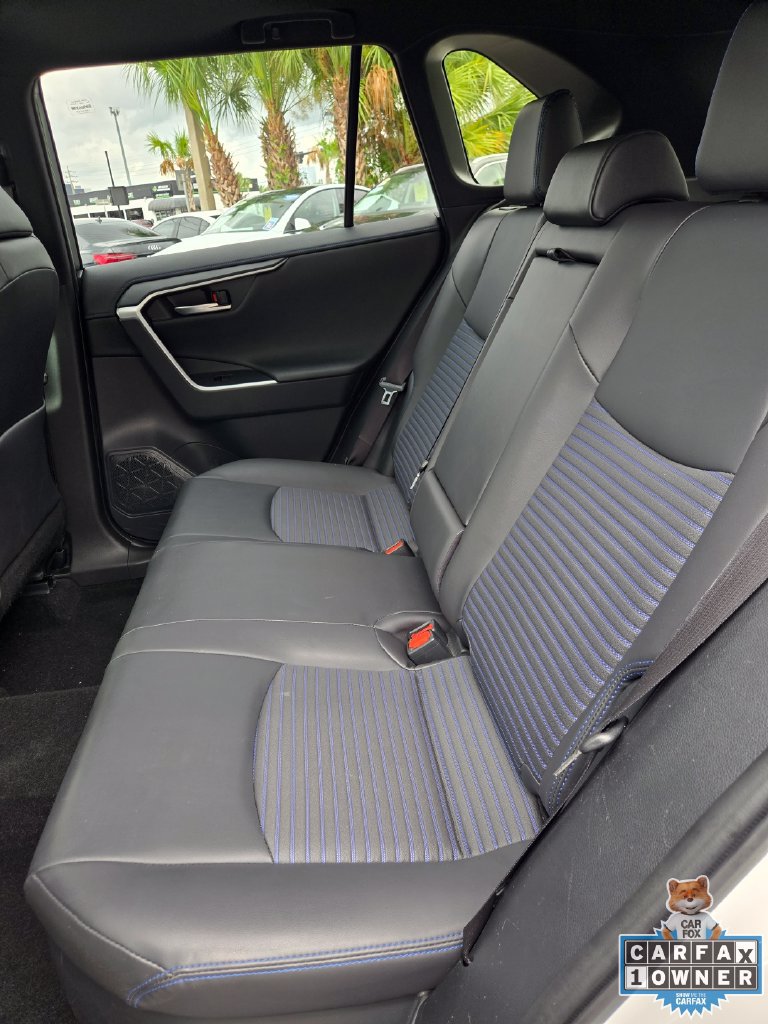 Used 2025 Toyota RAV4 XSE AWD/4WD image 40