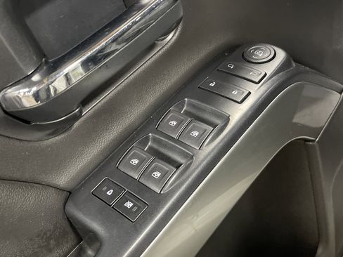 Used 2019 Chevrolet Silverado 1500 LT image 10