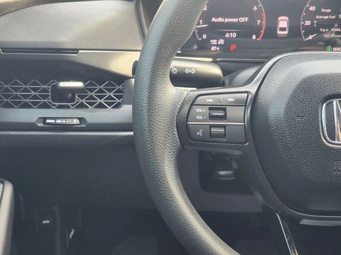 Used 2025 Honda Accord SE image 12