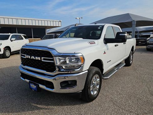 Used 2024 RAM 2500 Big Horn AWD/4WD image 4