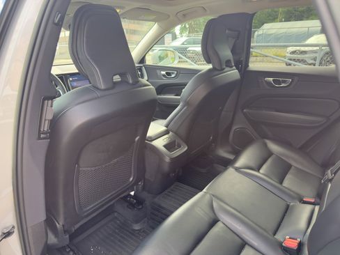 Certified 2023 Volvo XC60 B5 Core w/ Climate Package image 27