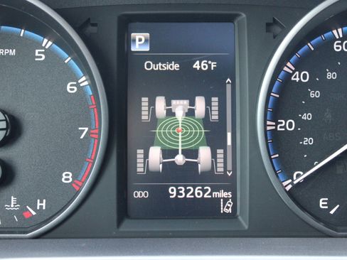 Used 2017 Toyota RAV4 XLE image 21