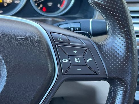 Used 2014 Mercedes-Benz E 350 Sedan image 28