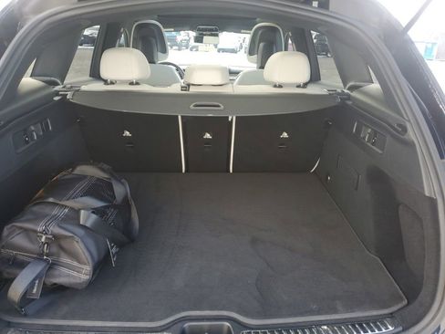 Used 2023 Mercedes-Benz GLC 300 GLC 300 image 29