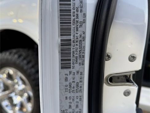 Used 2018 RAM 1500 Laramie w/ Convenience Group image 27