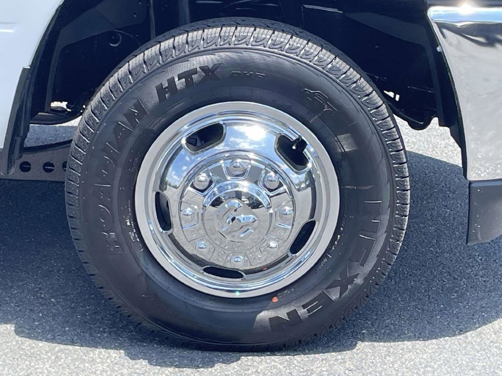 New 2026 RAM 3500 Tradesman w/ Chrome Appearance Group A AWD/4WD image 10