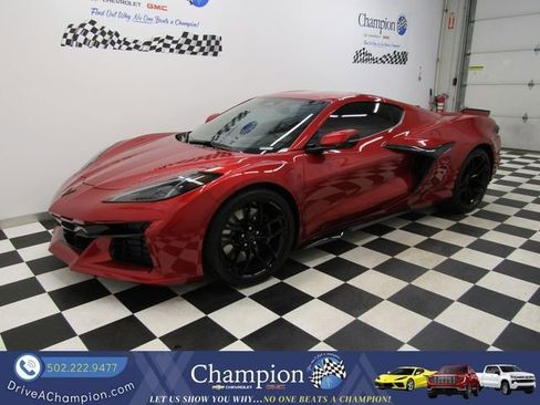 Used 2025 Chevrolet Corvette Z06 w/ Stealth Interior Trim Package RWD image 12