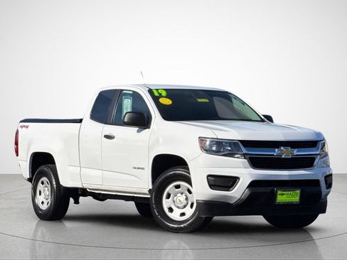 Used 2019 Chevrolet Colorado W/T image 2