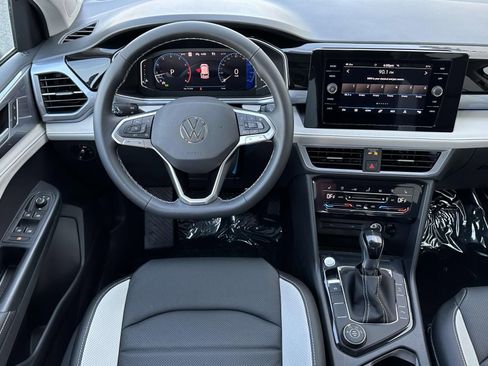New 2025 Volkswagen Taos SEL image 11