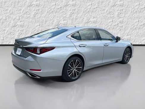 Used 2023 Lexus ES 350 w/ Premium Package FWD image 3