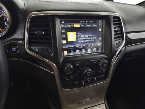 Used 2015 Jeep Grand Cherokee Overland w/ Advanced Technology Group AWD/4WD image 24