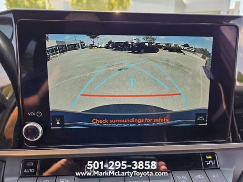 Used 2025 Toyota Camry SE FWD image 22