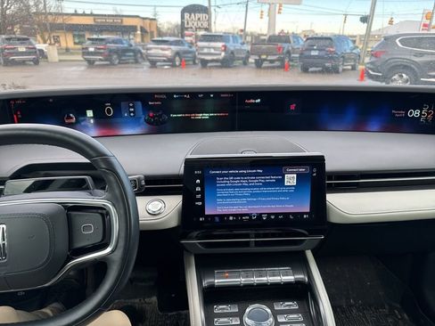 Used 2024 Lincoln Nautilus Reserve w/ Equipment Group 203A image 12