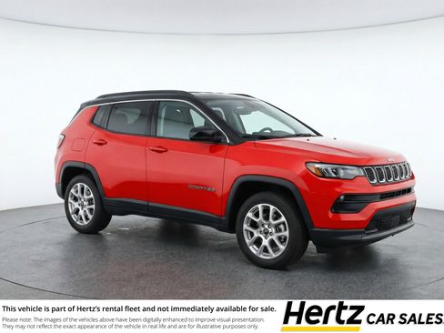 Used 2025 Jeep Compass Limited image 1