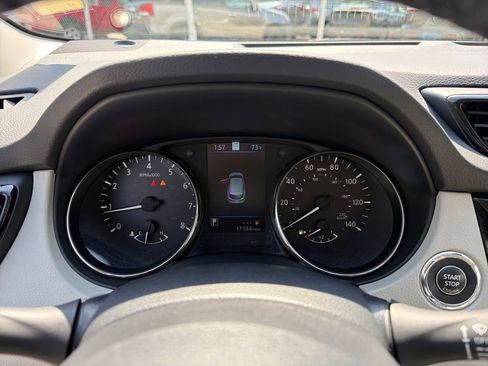 Certified 2022 Nissan Rogue Sport SL FWD image 24