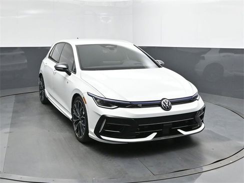 New 2026 Volkswagen Golf w/ Euro Style Package image 22