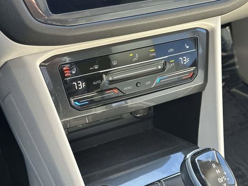 Used 2023 Volkswagen Tiguan SE w/ Panoramic Sunroof Package image 31