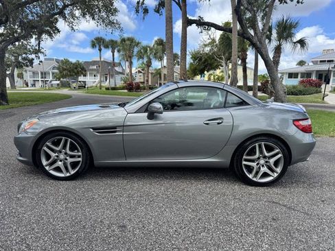 Used 2015 Mercedes-Benz SLK 250 image 7