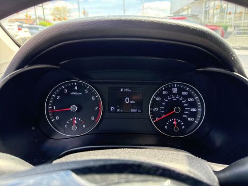 Certified 2019 Kia Forte LXS image 6