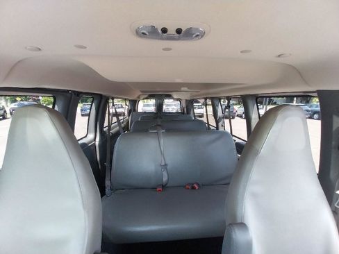 Used 2023 GMC Savana 3500 LS image 11