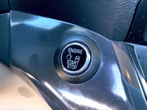 Used 2014 Ford Escape Titanium image 28