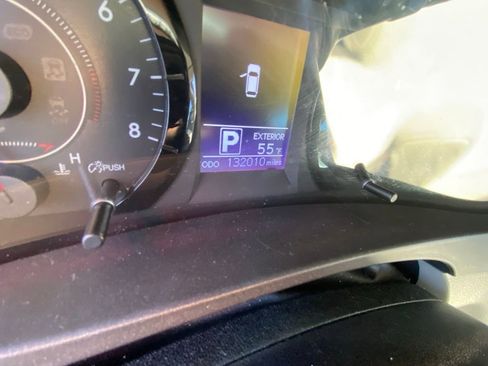 Used 2017 Toyota Sienna L image 5