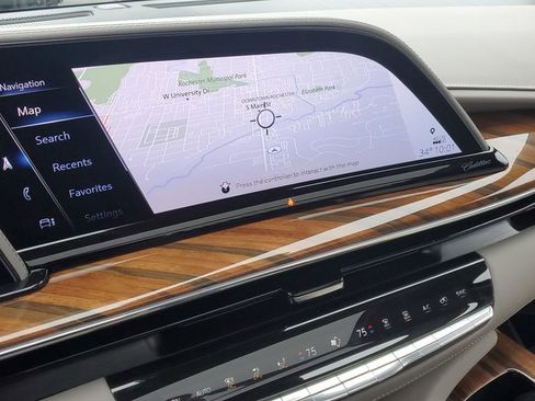 Certified 2024 Cadillac Escalade Sport Platinum image 32