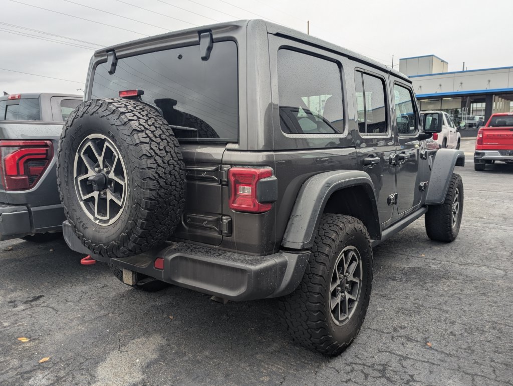 Used 2025 Jeep Wrangler Unlimited Rubicon AWD/4WD image 6