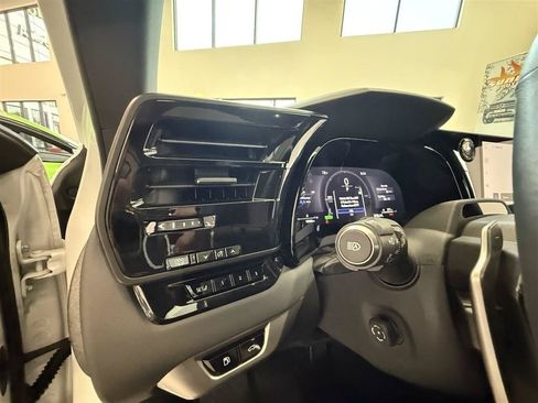 Used 2025 Lexus RX 350h w/ Convenience Package AWD/4WD image 16