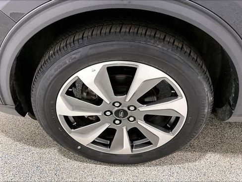 Used 2024 Ford Escape Platinum AWD/4WD image 40