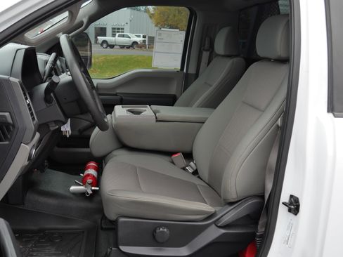 Certified 2019 Ford F550 2WD Regular Cab Super Duty image 5