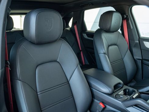 Certified 2026 Porsche Cayenne AWD/4WD image 20