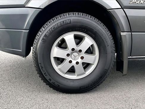 Used 2011 Mercedes-Benz Sprinter 2500 image 8