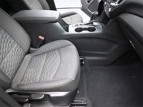 Used 2020 Chevrolet Equinox LT image 26